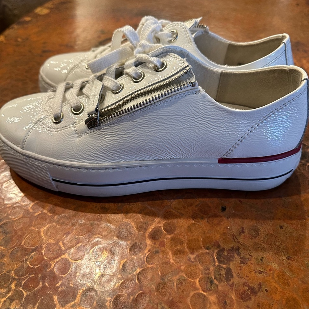 Paul Green Harper Sneaker White/Silver Crinkled Patent Leather Sneakers